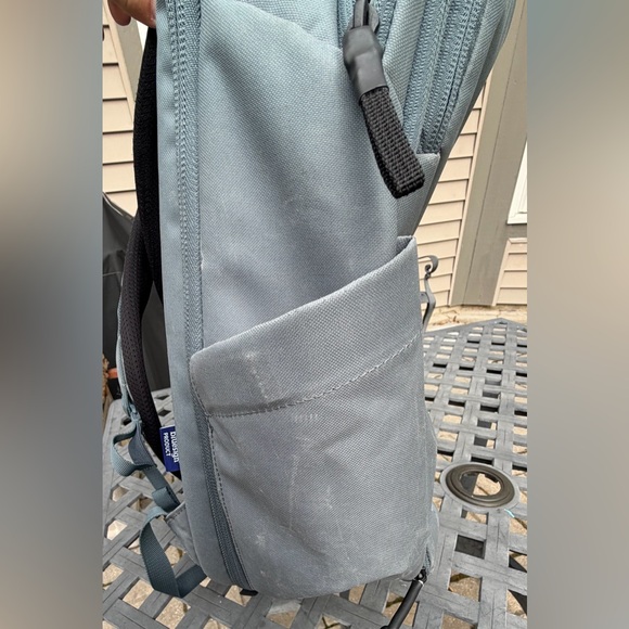 Thule Aion 28-32L: Slate Gray: Like New - Picture 12 of 16